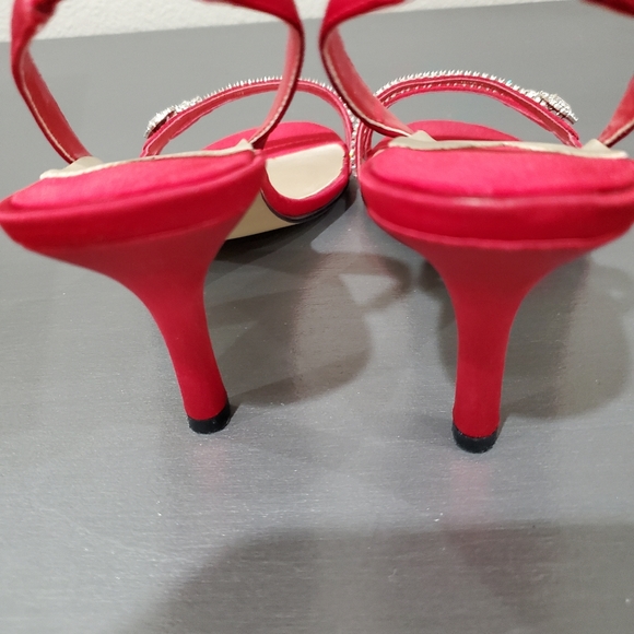 Caparros Red slingback Rhinestone details 6.5. - Picture 7 of 9